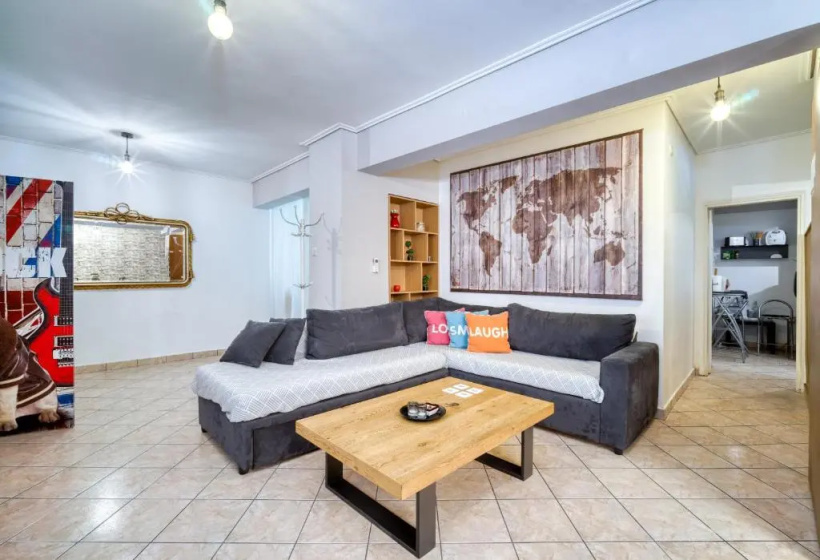 Athens metro apartment — отель с удобным расположением в Афины