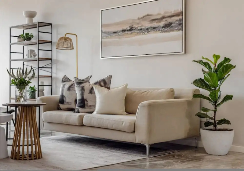 Цены на Sea-facing Apartment at Adelphi Galleria Seapoint в Кейптауне