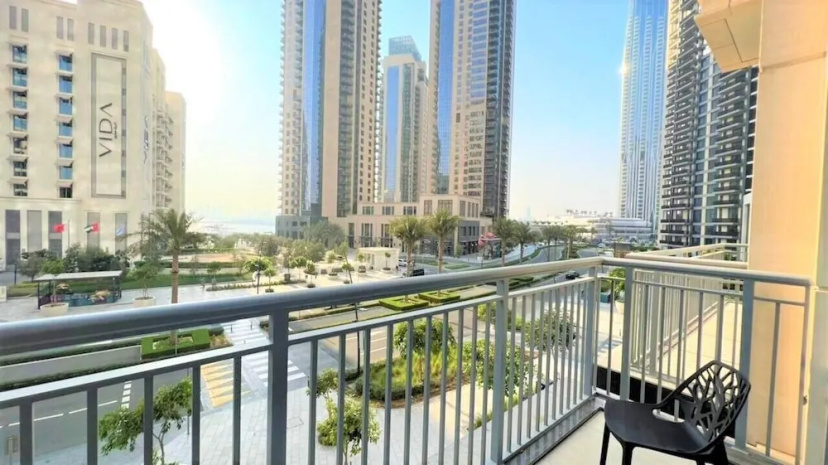 Luxury Dubai Creek Harbour Waterfront Apartment — забронировать отель в Дубае