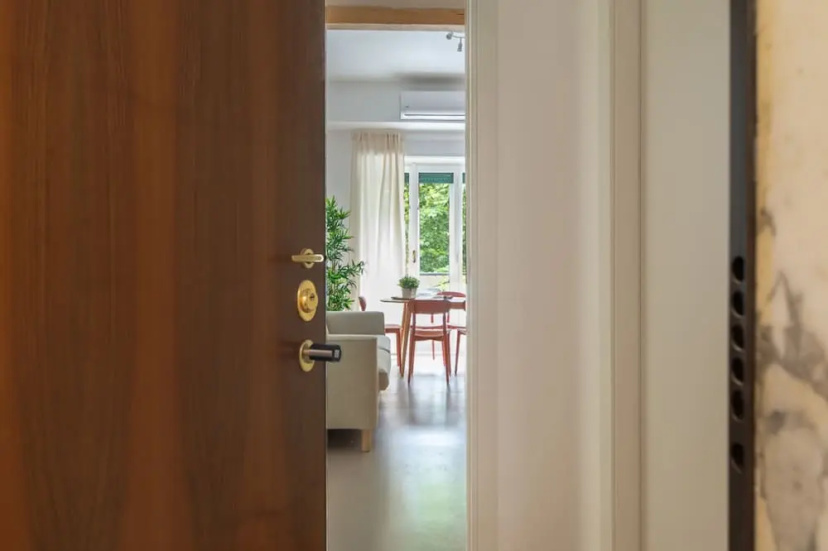 w Elegant 3BR Near Milan Center — забронировать отель в Милане