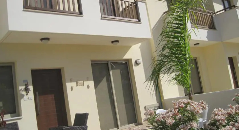 Polyxenia Isaak Villa 30 — забронировать отель в Протарас