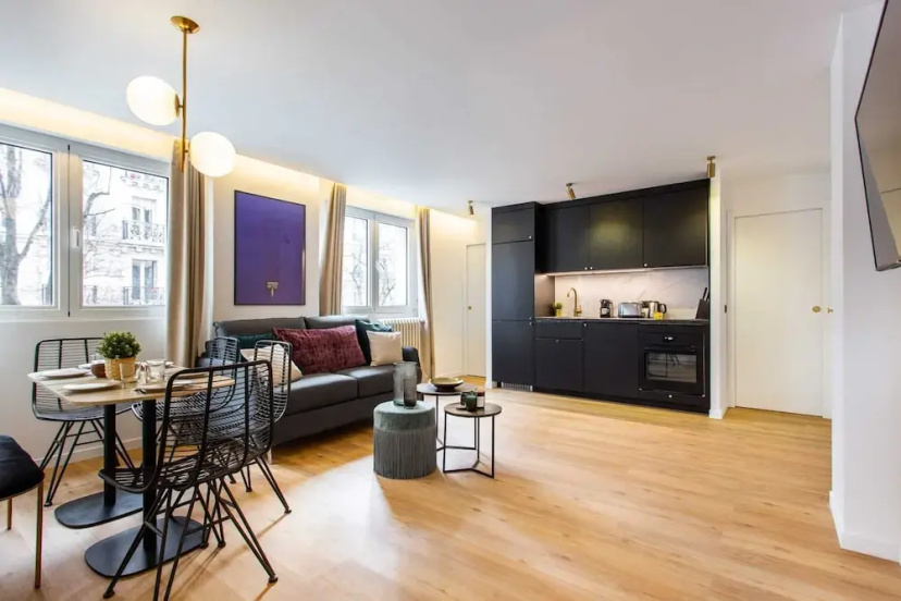 Cosy Apartment - 2br/6p - Canal St Martin — отель в Париже, Франция