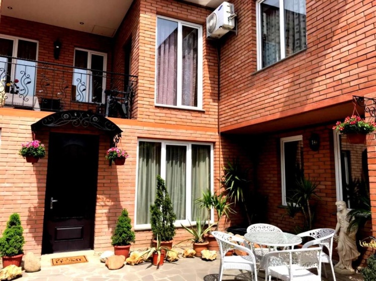 Green Garden — забронировать отель в Тбилиси