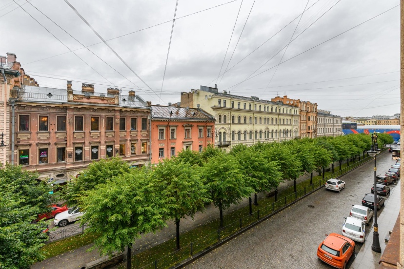 Цены на Sutki Rent (Сутки Рент) на улице Большая конюшенная в Санкт-Петербурге