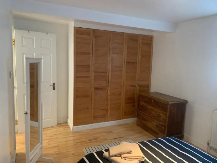 Цены на Cozy 1 Bedroom Basement Flat в Лондоне