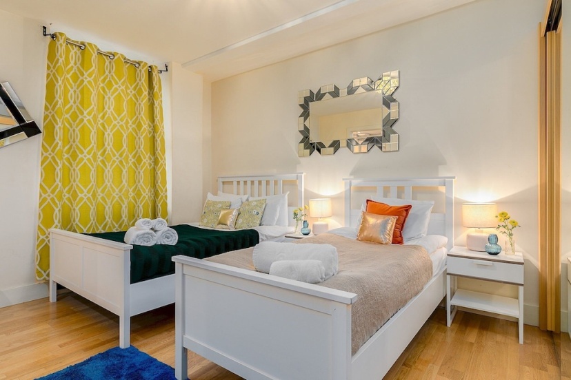 Stylish 2-bedroom Apartment Near Marble Arch — отель с удобным расположением в Лондоне