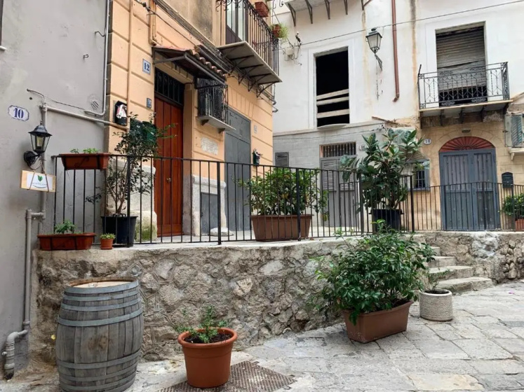 Appartamento san Domenico — отель с удобным расположением в Палермо