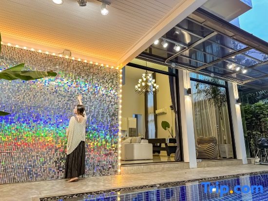 Цены на 189/7bangkok 6 bedrooms private pool villa，1000square summer villa в Бангкоке
