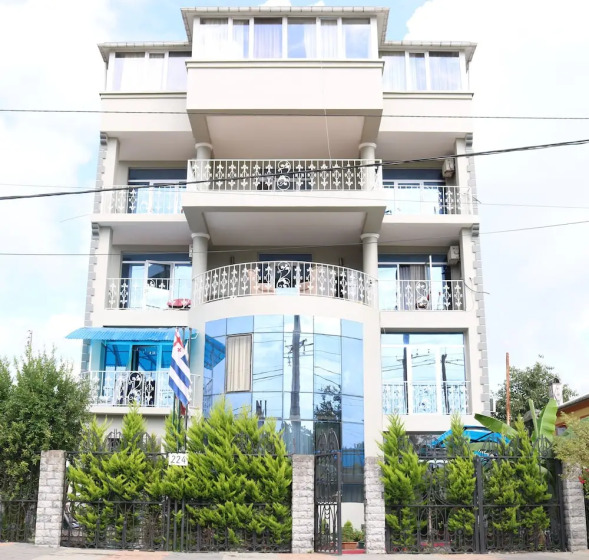 Otel' Seashell — отель в Кобулети для поездок на машине