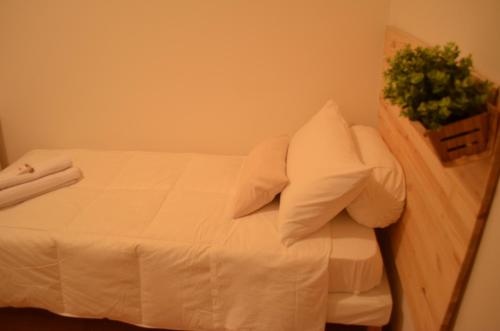 YourHouse S. Raffaele — забронировать отель в Милане