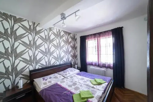 Цены на Apartments Old Town Square 27 в Праге