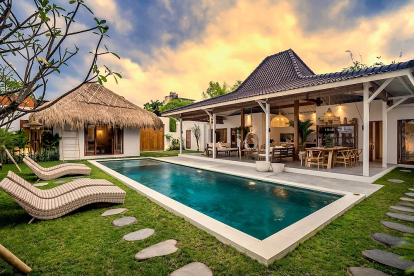 Villa Folie by Alfred in Bali - New 5bdr Dream Villa in the Heart of Seminyak 2 — отель в Кута, Индонезия