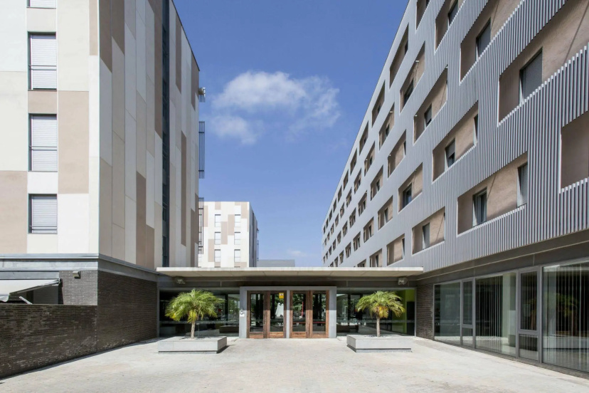 Цены на Residencia Universitaria Resa Damia Bonet - Campus Accomodation в Валенсии