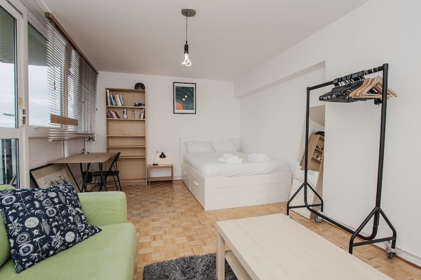 Spacious 3 Bedroom Apartment Close to Euston — забронировать отель в Лондоне