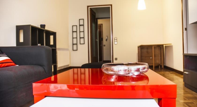 Цены на Nice Flat Les Corts в Барселоне
