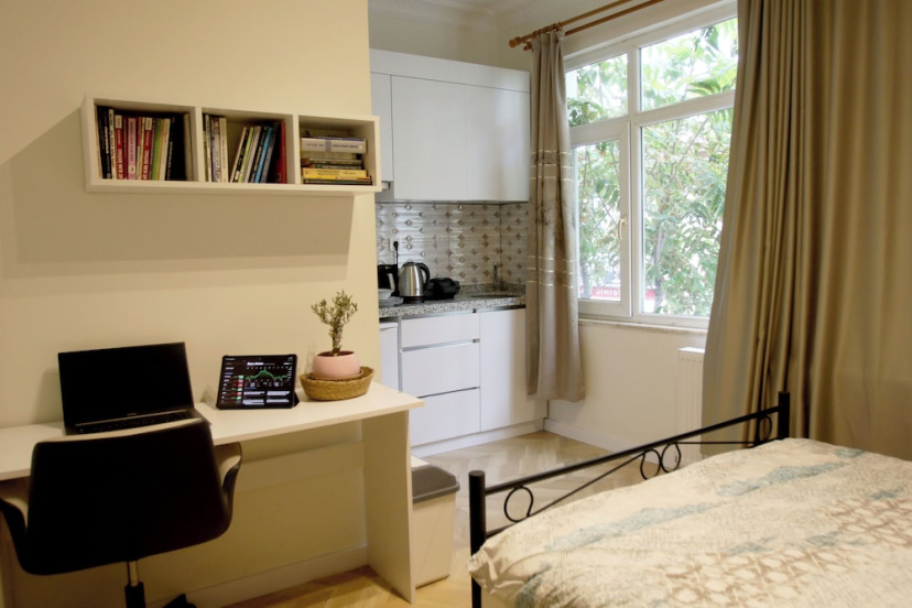 Цены на 2BR and 2bath balcony apt in heart of isatanbul #3 в Стамбуле