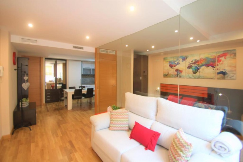 Modern CasaTuris Apartment with Castle Views A131 — отель с удобным расположением в Аликанте