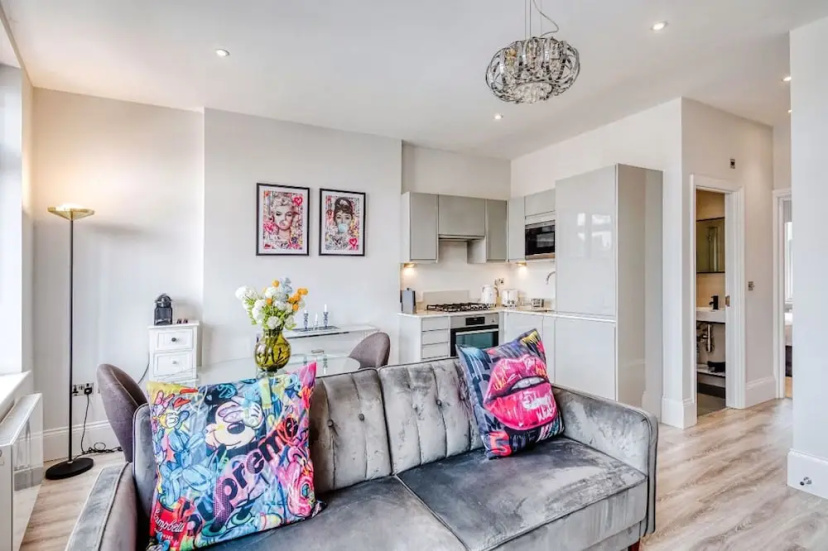 The Village Vixen- Hampstead Village - by Out of Office Lifestyle — комфортный отель в Лондоне