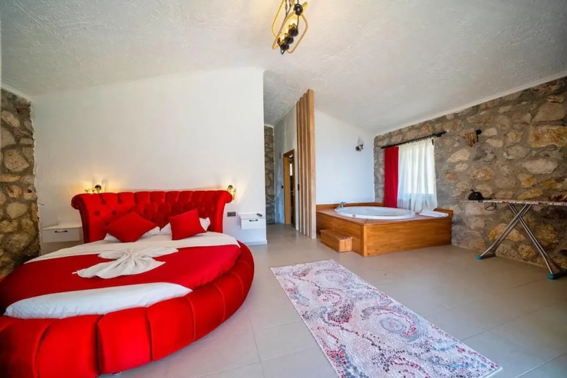 Honeymoon Villa With Private Pool — забронировать отель в Фетхие