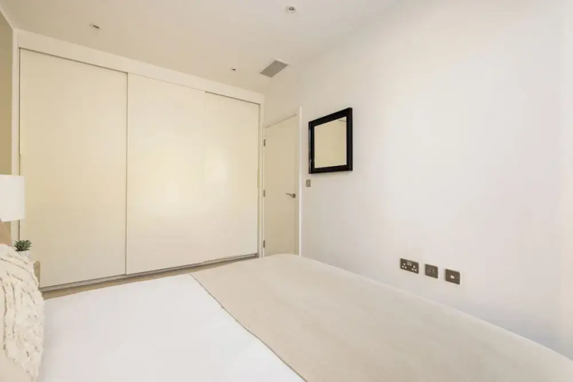 Цены на The Hounslow Apartment в Лондоне