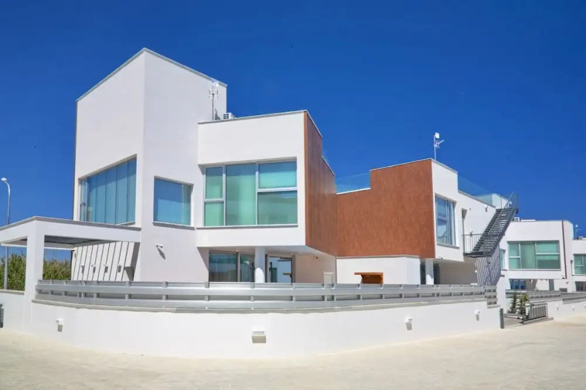 Sunrise Seaview Villas — отель с удобным расположением в Протарас