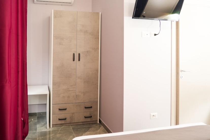 Цены на Napolitano Rooms (Central Station) в Неаполе