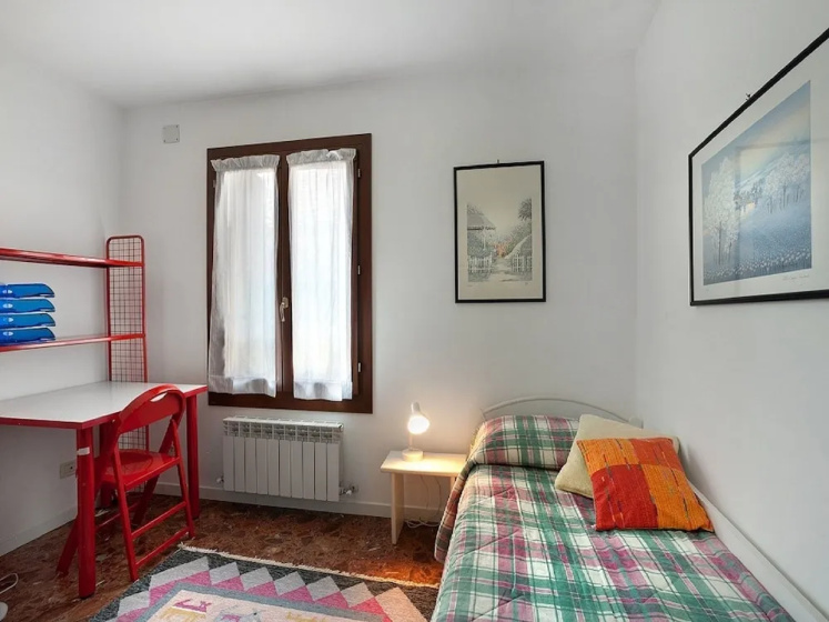 Grimaldi Apartments - Solaris — забронировать отель в Венеции