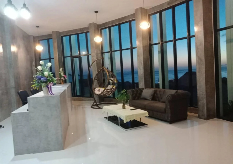 Rossarin Sea View Patong — отель с удобствами в Патонг