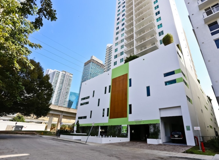 Nuovo Miami Apartments at Brickell - Downtown — отель с удобным расположением в Майами