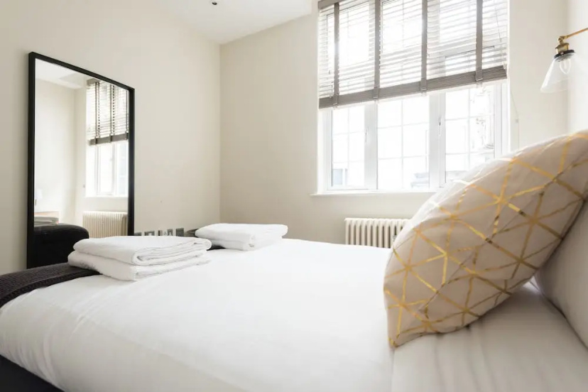 Bright modern one bed apartment in central london — отель в Лондоне, Соединенное Королевство