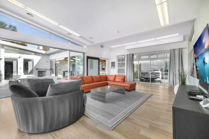 Mulholland View - Mid-century Modern Escape w/ Infinity Pool 5 — отель в Лос-Анджелесе, Соединенные Штаты Америки