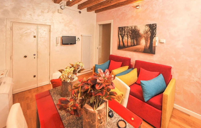 Beautiful Apartment in Venezia With Wifi and 1 Bedrooms — отель с удобным расположением в Венеции