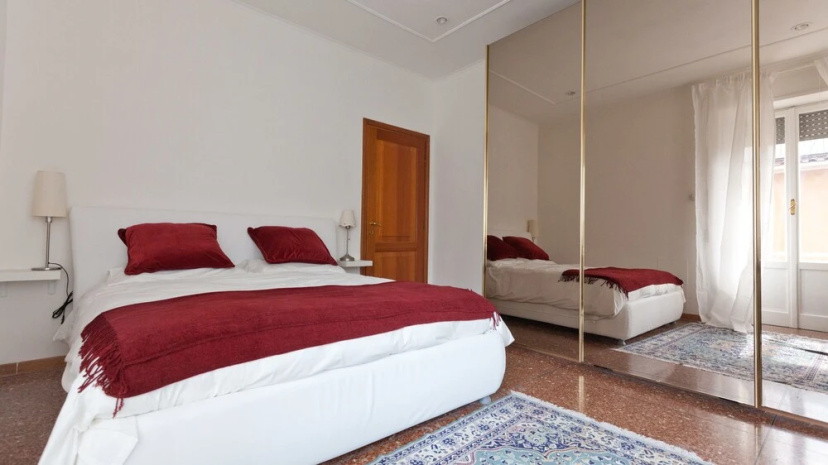 Rental in Rome Pateras Balcony Apartment — отель в Риме, Италия