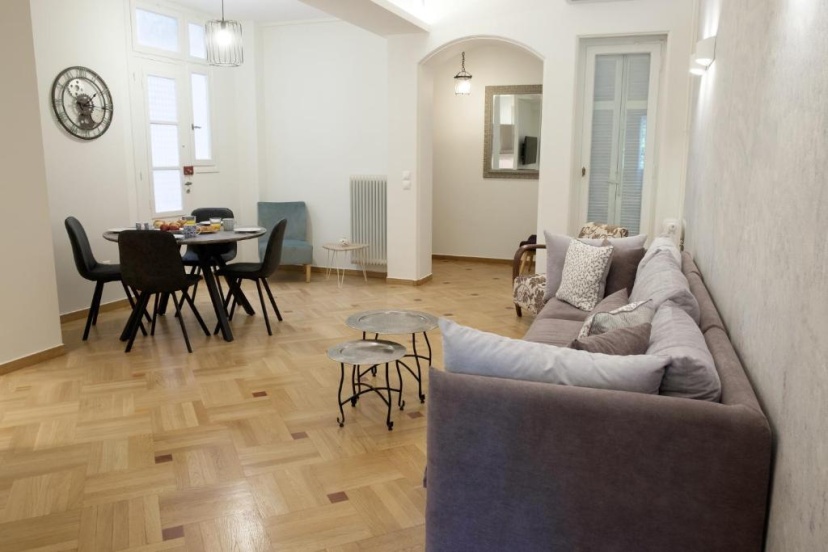 Luxury three bedroom Apartment in Kolonaki — забронировать отель в Афины
