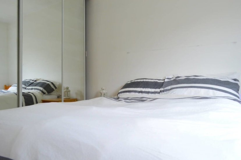 Spacious 1 Bedroom Flat Minutes From Oval — отель с удобствами в Лондоне