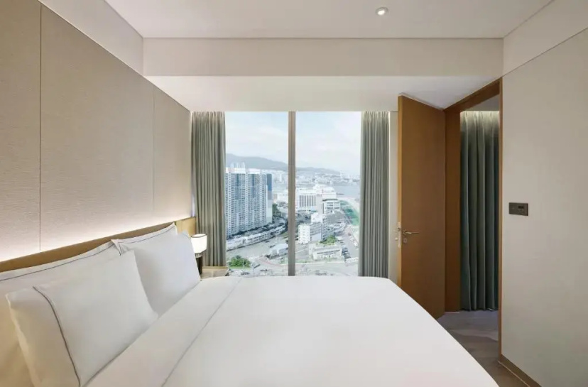 Wyndham Grand Busan Ijin — отель с удобствами в Пусан