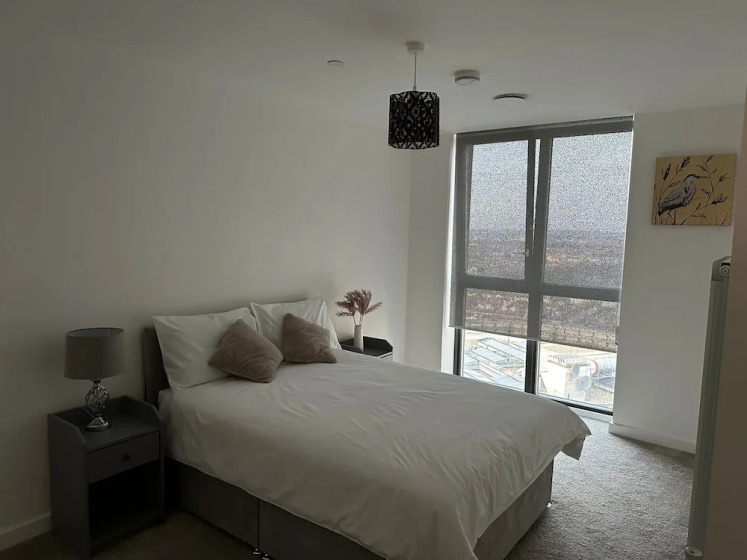 Цены на Immaculate 2-bed Apartment in East London в Лондоне