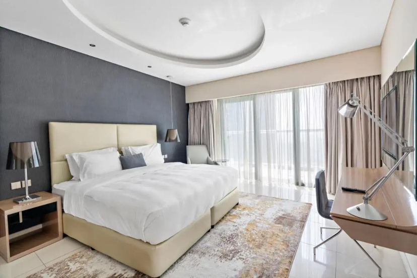 Цены на ALiving Luxury 3BR Paramount Tower Business Bay в Дубае