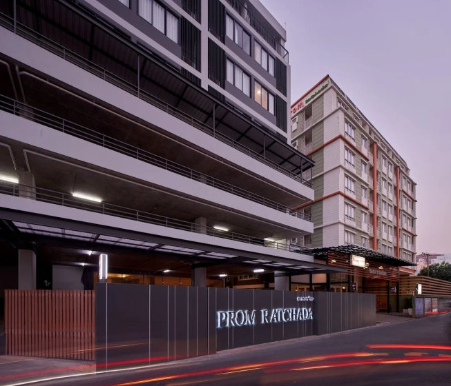 Prom Hotel — отель с удобным расположением в Бангкоке