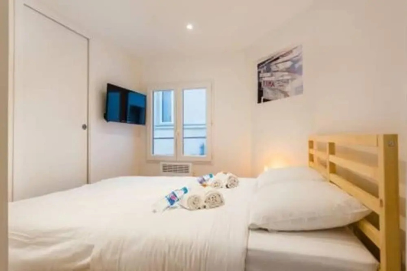 Charming Apartment -1br/4p- Bastille — забронировать отель в Париже