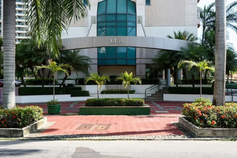 Suite Pool and gym Bpremium T1 Z10 3 — отель в Рио, Бразилия
