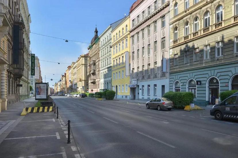Prague Season — забронировать отель в Праге