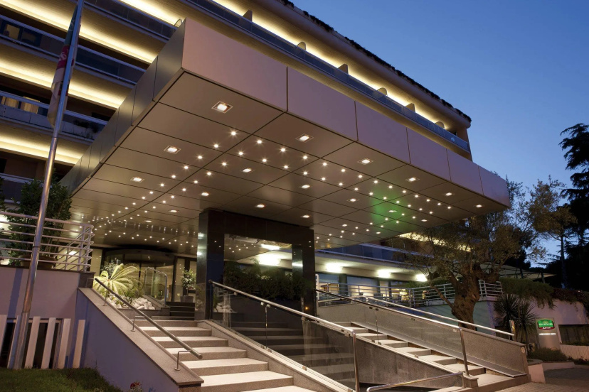 Courtyard by Marriott Rome Central Park — комфортный отель в Риме