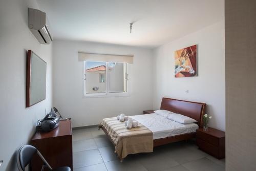 Enjoy a Holiday of a Lifetime Renting Your Own Holiday Apartment in Paralimni, Paralimni Apartment 1214 — забронировать отель в Протарас