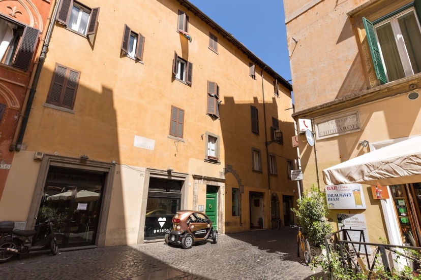 Rome as you feel - Chiavari 38 Apartment — отель в Риме, Италия