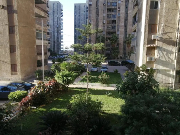 Цены на Roushdy Sea front 2 bedrooms apartment شقة غرفتين واجهة بحر و حدائق عمارات مصطفى كامل رشديFamilies Only в Александрии