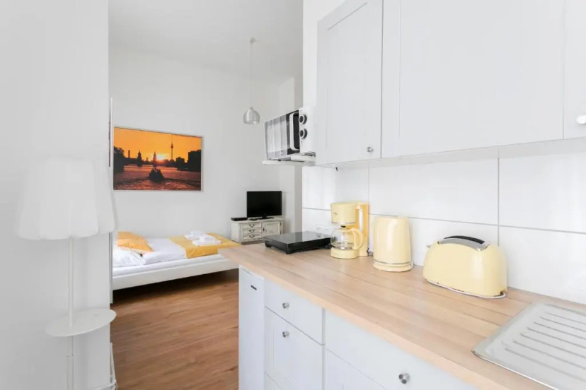 Цены на City Studio Apartment in Friedrichshain в Берлине