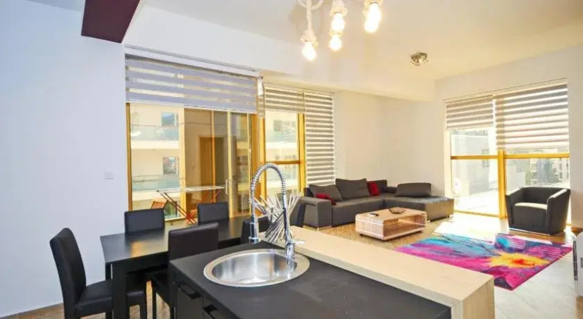 Sea Breeze Lux Apartments — отель с удобствами в Будва