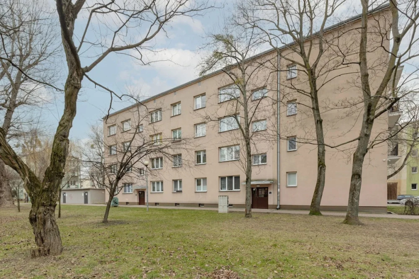 Цены на Kolorowa Studio Apartment by Renters в Варшаве