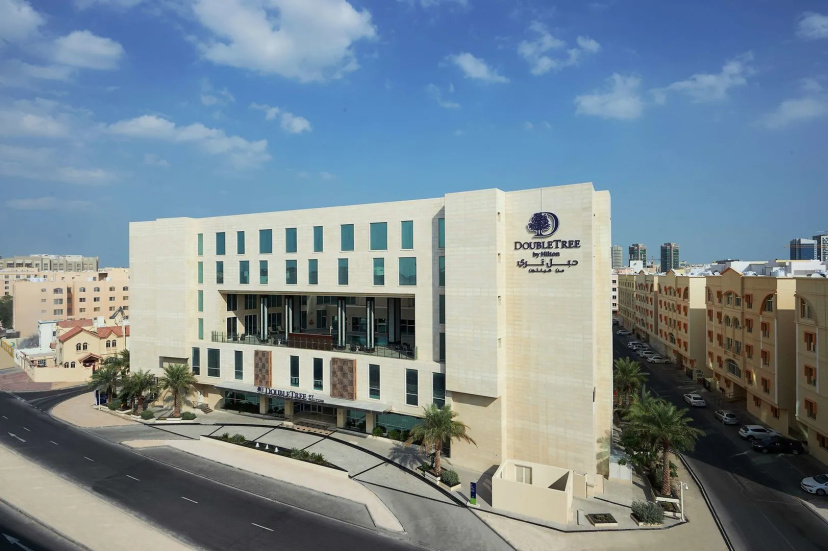 DoubleTree by Hilton Doha - Al Sadd — отель в дохе для семейного отдыха